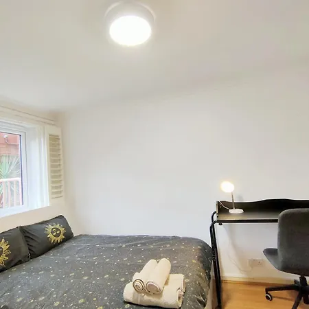 Spacious 3-Bed Cosy Flat In Westminster London Exterior photo
